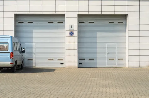 PORT CZ s.r.o., Průmyslová garážová vrata