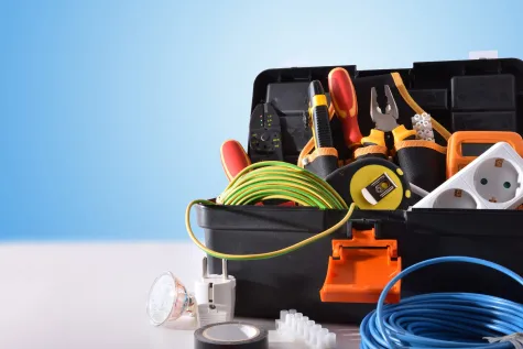 Zdeňka Kolíbalová, Elektrikář, elektroinstalace